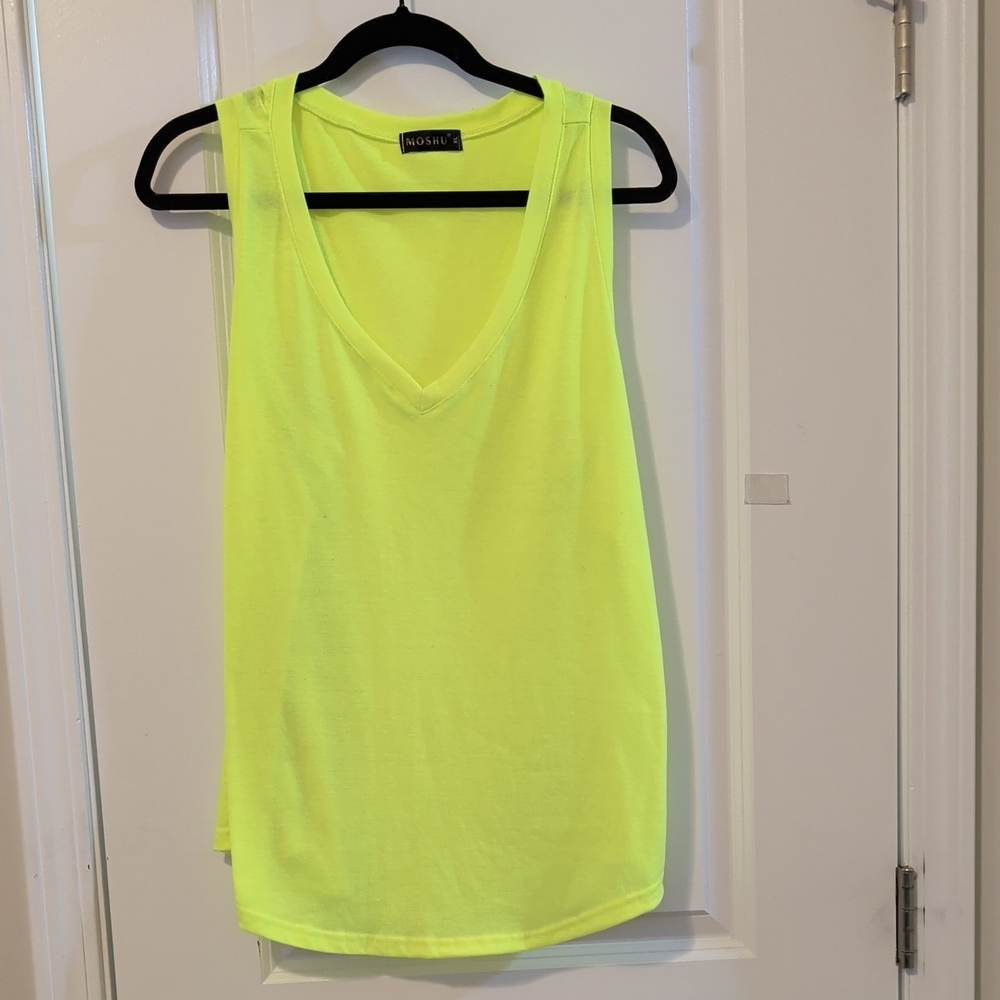 Moshu V-Neck Sleeveless Top size XL